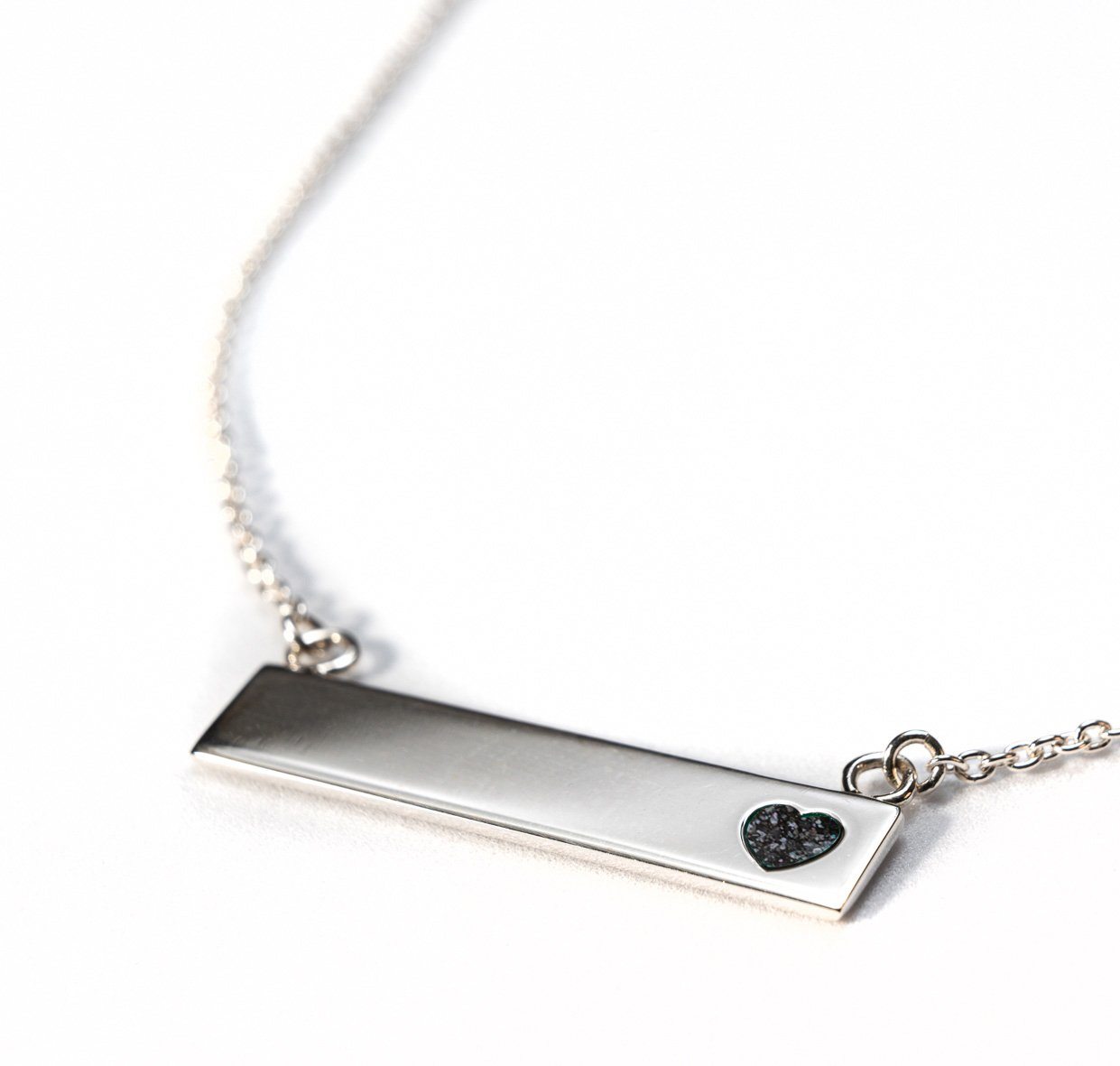 Sterling Silver Bar Necklace with Heart Everence Inlay everence.life Charcoal