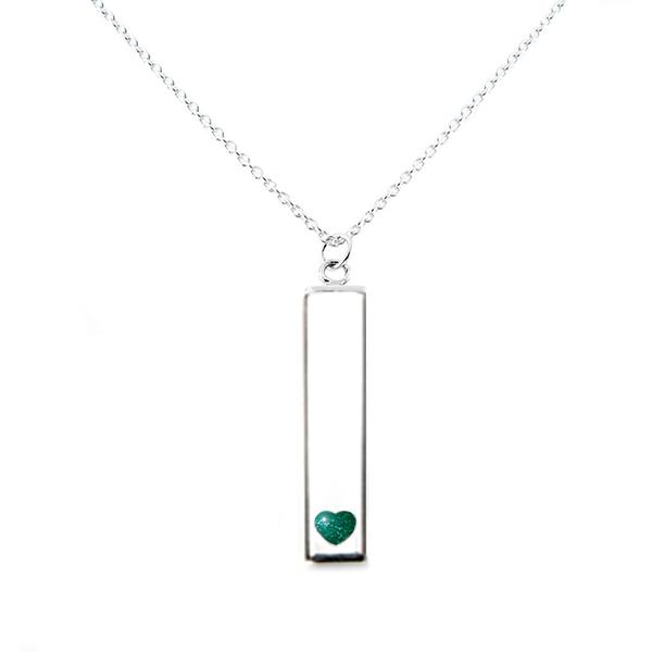 Sterling Silver Bar Pendant Necklace with Heart Everence Inlay everence.life Emerald